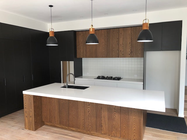 Another stunning kitchen renovation project by STiRLiNG KiTCHENS with custom cabinetry, and premium finishes and fittings.